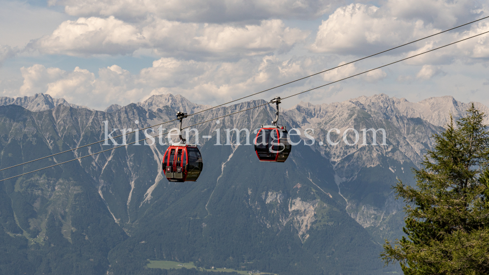 Patscherkofelbahn / Patscherkofel, Tirol, Österreich by kristen-images.com