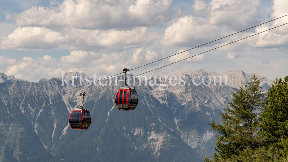 Patscherkofelbahn / Patscherkofel, Tirol, Österreich by kristen-images.com