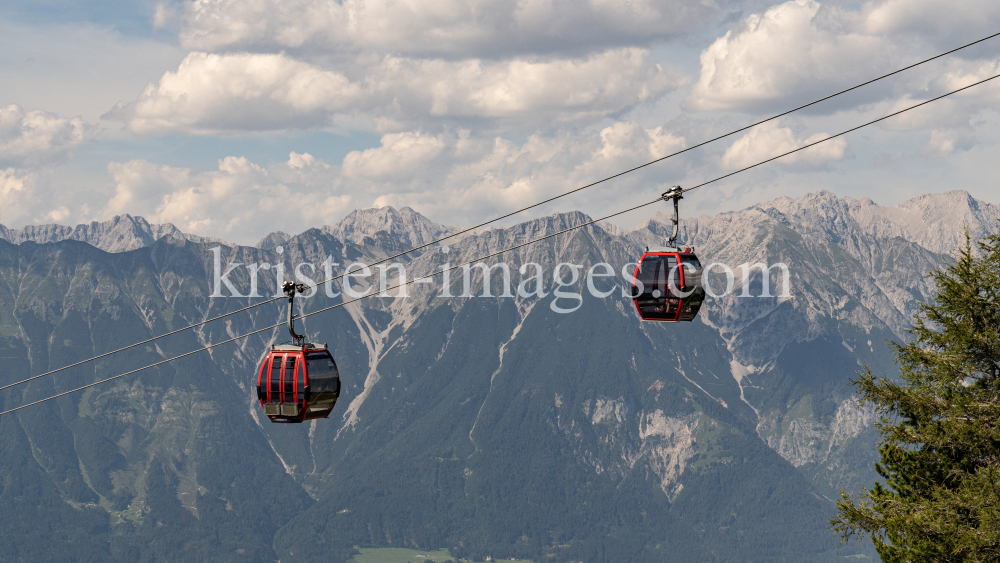 Patscherkofelbahn / Patscherkofel, Tirol, Österreich by kristen-images.com