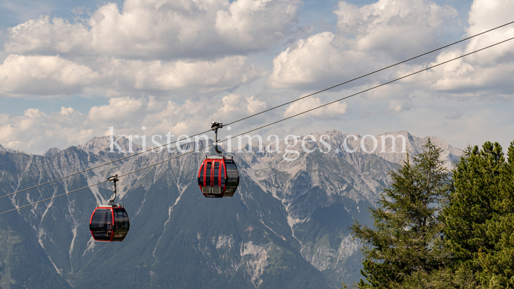 Patscherkofelbahn / Patscherkofel, Tirol, Österreich by kristen-images.com