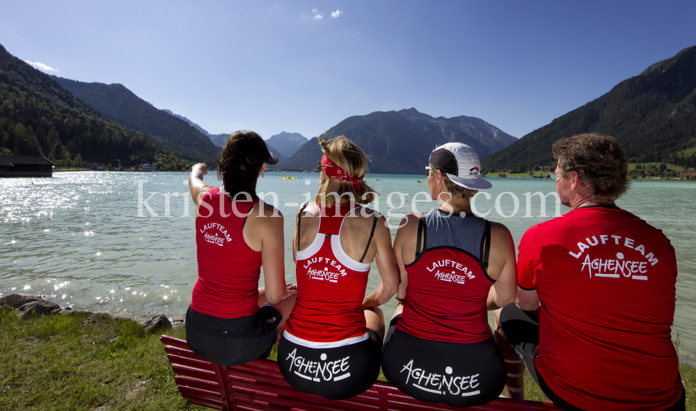 Achensee Tourismus / Maurach / Läufer by kristen-images.com