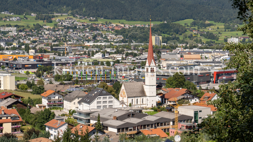 Pfarrkirche von Amras, Innsbruck, Tirol, Österreich by kristen-images.com