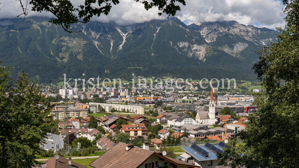 Pfarrkirche von Amras, Innsbruck, Tirol, Österreich by kristen-images.com