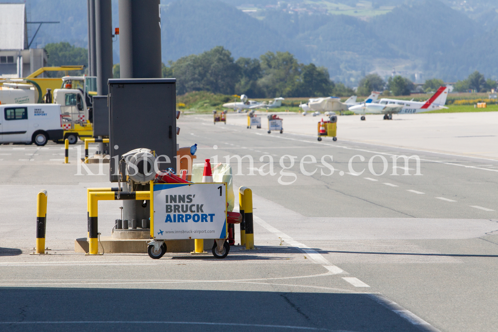 Flughafen Innsbruck, Tirol, Österreich by kristen-images.com