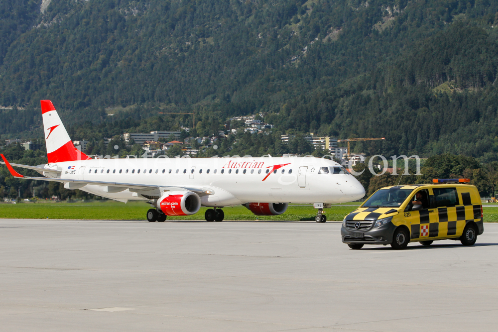 Austrian Airlines / Flughafen Innsbruck, Tirol, Österreich by kristen-images.com