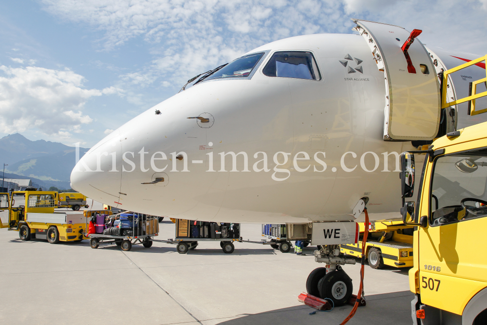 Austrian Airlines / Flughafen Innsbruck, Tirol, Österreich by kristen-images.com