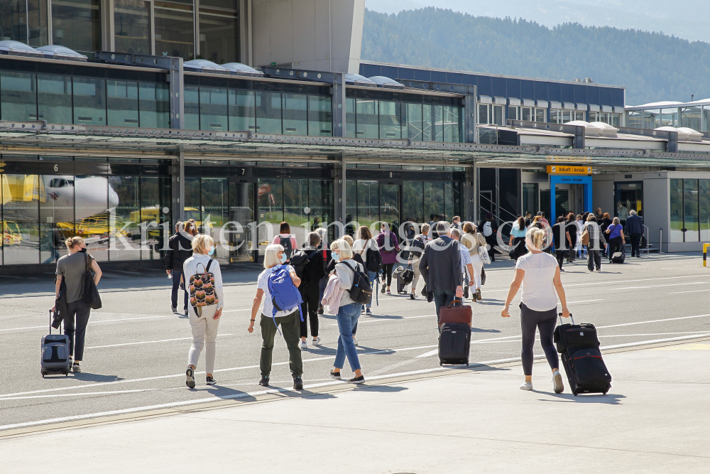 Flughafen Innsbruck, Tirol, Österreich by kristen-images.com