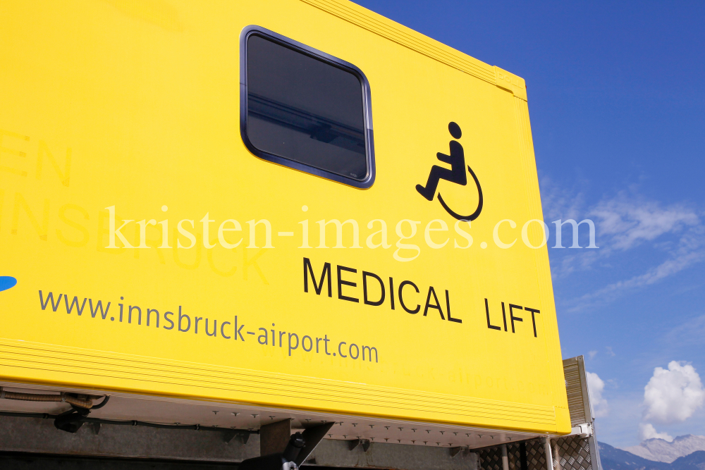 Medical Lift / Flughafen Innsbruck, Tirol, Österreich by kristen-images.com