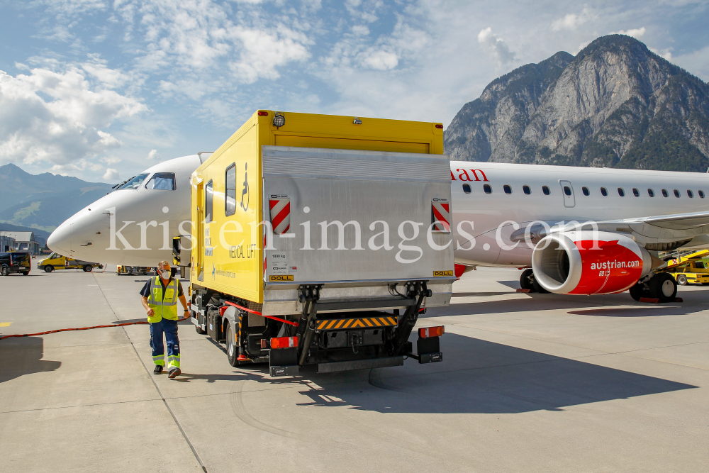 Medical Lift / Flughafen Innsbruck, Tirol, Österreich by kristen-images.com