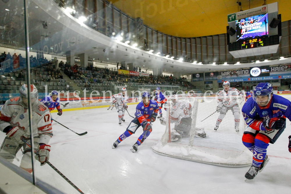 HC TWK Innsbruck-Die Haie - iClinic Bratislava Capitals / Österreich by kristen-images.com