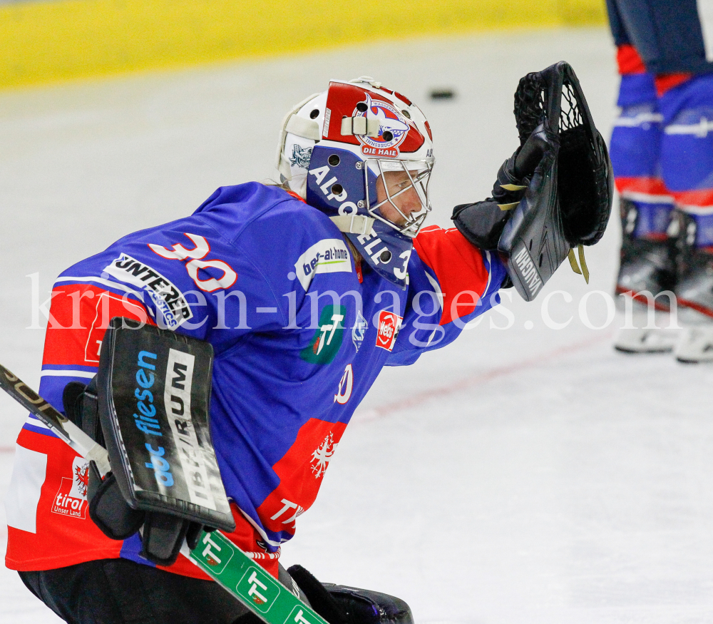 HC TWK Innsbruck-Die Haie - iClinic Bratislava Capitals / Österreich by kristen-images.com