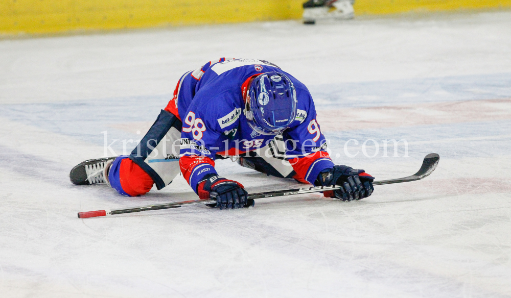 HC TWK Innsbruck-Die Haie - iClinic Bratislava Capitals / Österreich by kristen-images.com