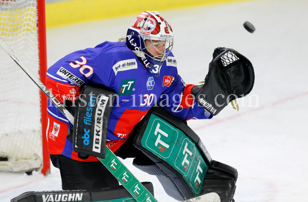 HC TWK Innsbruck-Die Haie - iClinic Bratislava Capitals / Österreich by kristen-images.com