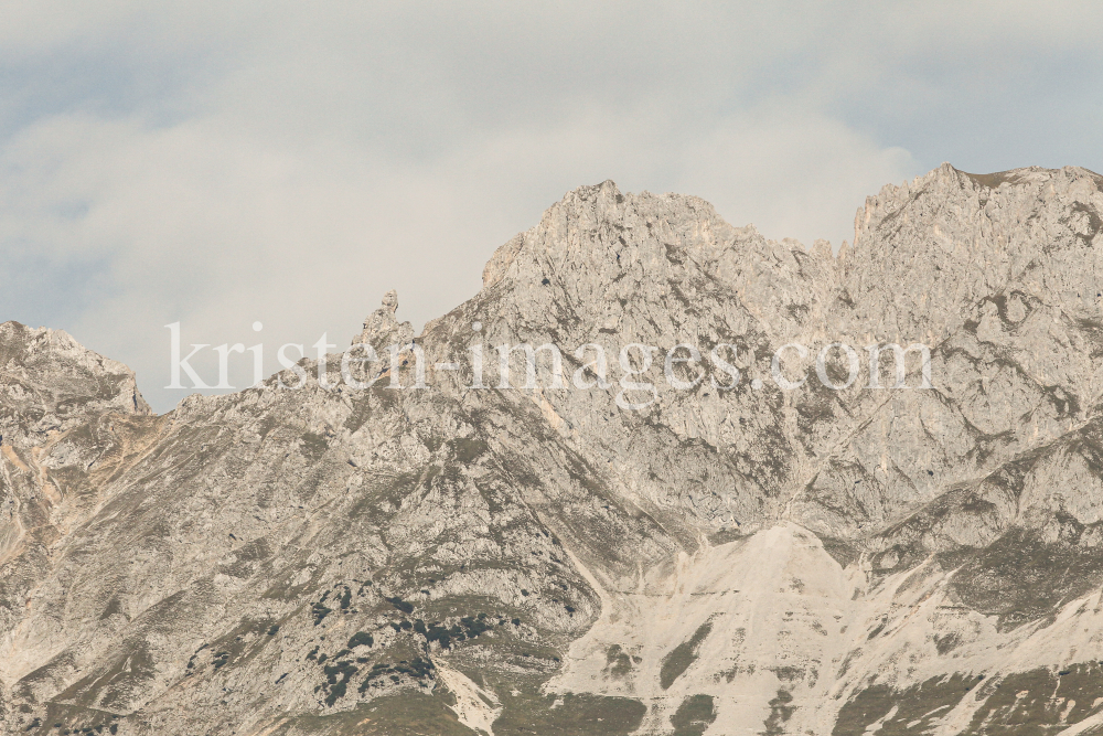 Frau Hitt, Sattelspitzen, Nordkette, Karwendel, Tirol, Österreich by kristen-images.com