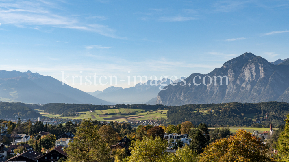 Blick von Igls in das Inntal / Innsbruck, Tirol, Österreich by kristen-images.com