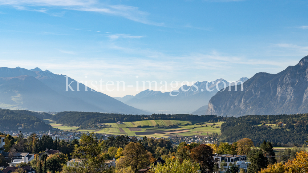 Blick von Igls in das Inntal / Innsbruck, Tirol, Österreich by kristen-images.com