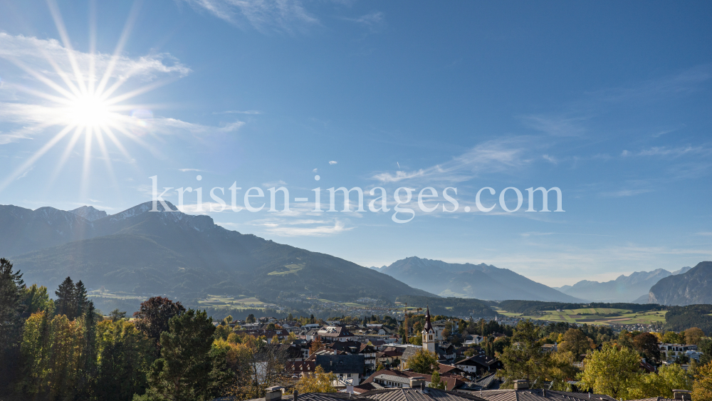 Blick von Igls in das Inntal / Innsbruck, Tirol, Österreich by kristen-images.com