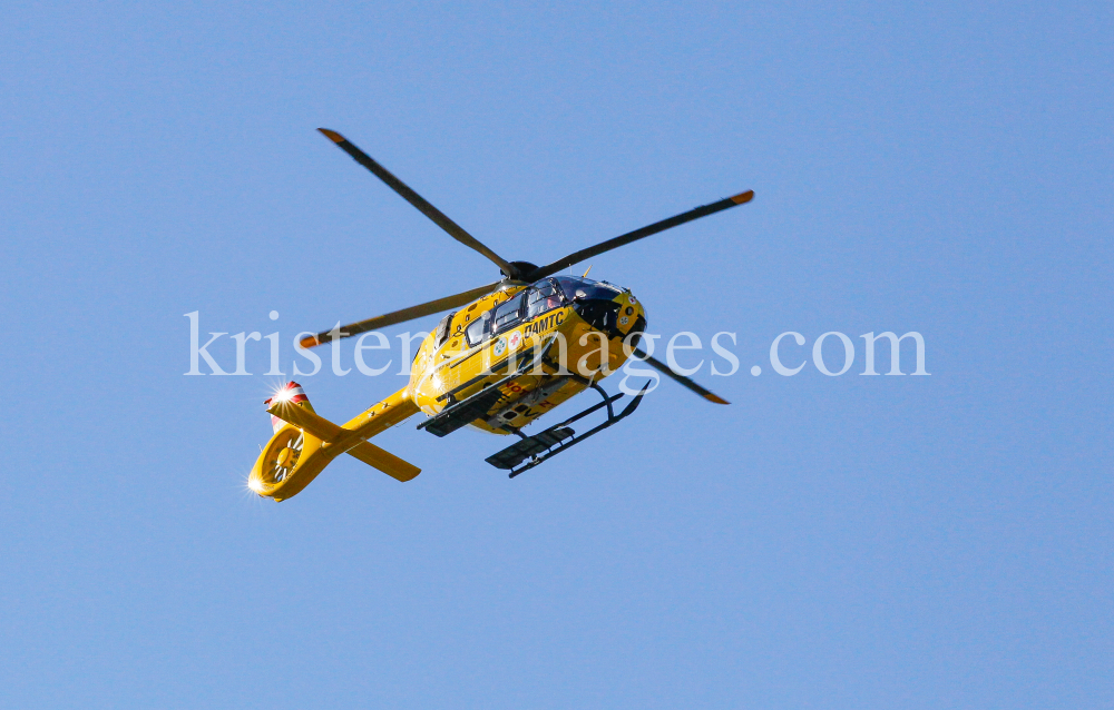 ÖAMTC Rettungshubschrauber Christophorus / Notarzthubschrauber by kristen-images.com