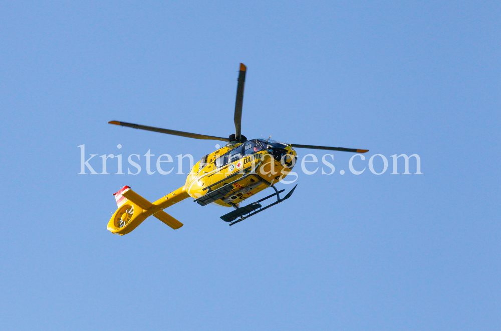 ÖAMTC Rettungshubschrauber Christophorus / Notarzthubschrauber by kristen-images.com