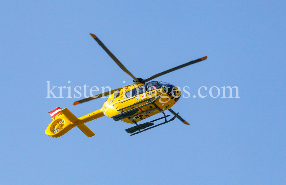 ÖAMTC Rettungshubschrauber Christophorus / Notarzthubschrauber by kristen-images.com