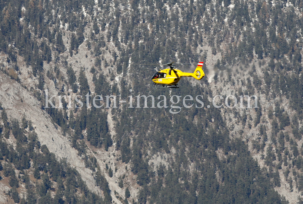 ÖAMTC Rettungshubschrauber Christophorus / Notarzthubschrauber by kristen-images.com