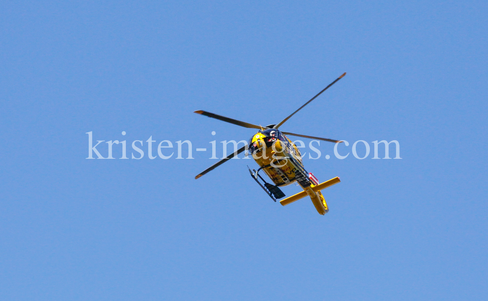 ÖAMTC Rettungshubschrauber Christophorus / Notarzthubschrauber by kristen-images.com