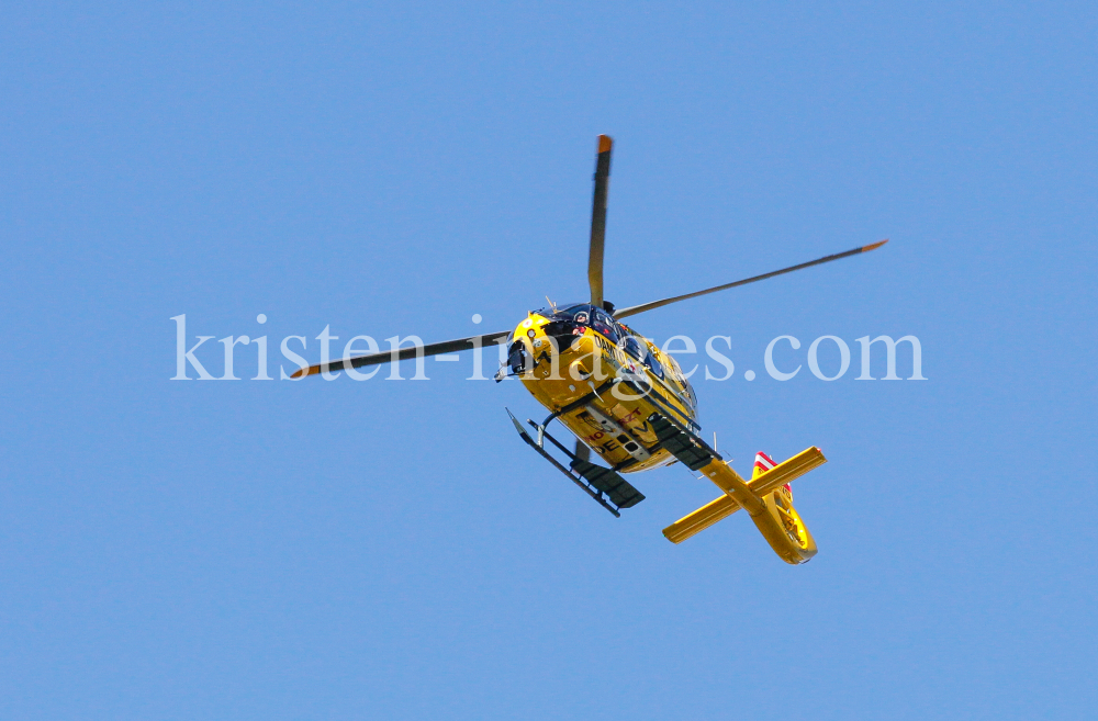 ÖAMTC Rettungshubschrauber Christophorus / Notarzthubschrauber by kristen-images.com