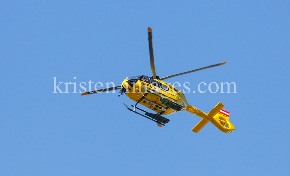 ÖAMTC Rettungshubschrauber Christophorus / Notarzthubschrauber by kristen-images.com