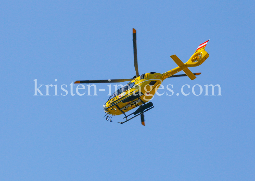 ÖAMTC Rettungshubschrauber Christophorus / Notarzthubschrauber by kristen-images.com