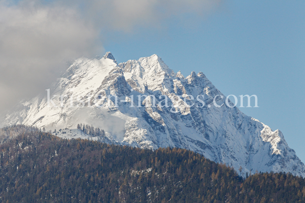 Karwendel, Vomper Kette, Schwaz, Tirol, Österreich by kristen-images.com