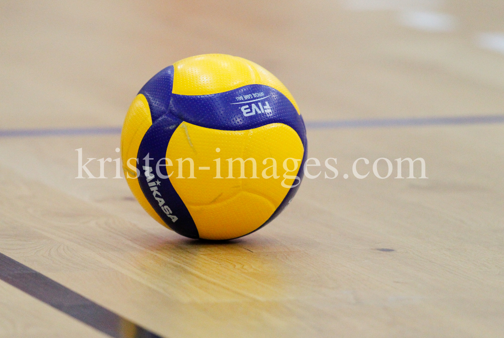 Volleyball, Ball by kristen-images.com
