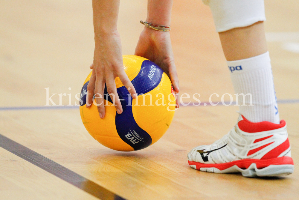 Volleyball, Ball by kristen-images.com