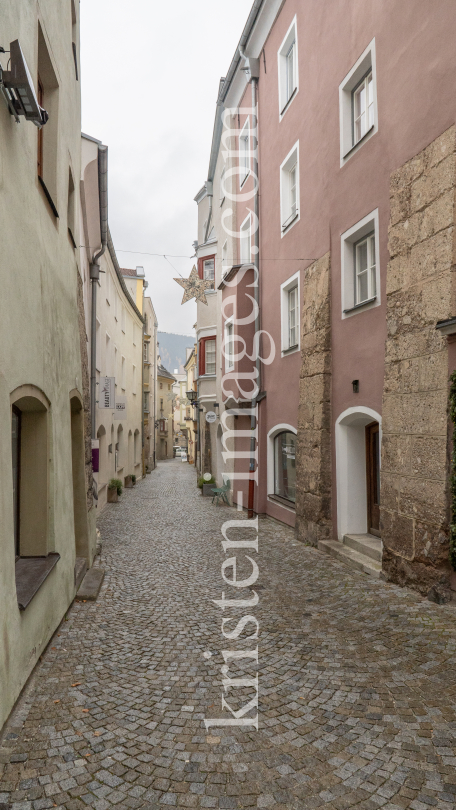 Hall in Tirol, Österreich by kristen-images.com