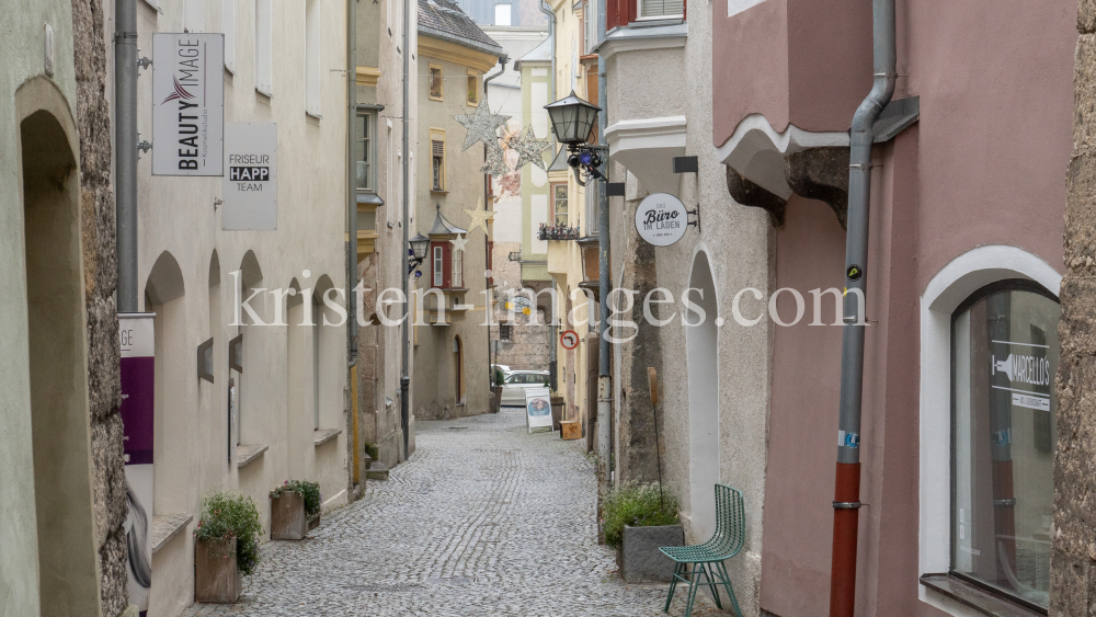 Hall in Tirol, Österreich by kristen-images.com