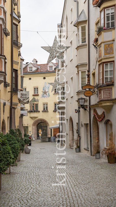 Hall in Tirol, Österreich by kristen-images.com