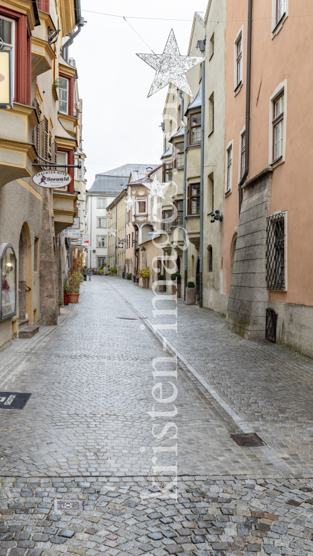 Hall in Tirol, Österreich by kristen-images.com