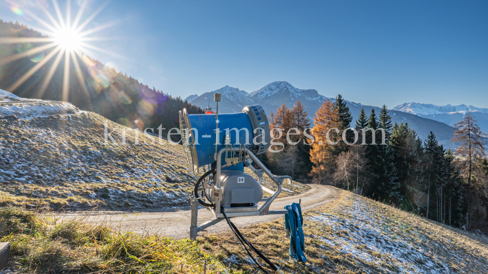 Schneekanone  by kristen-images.com