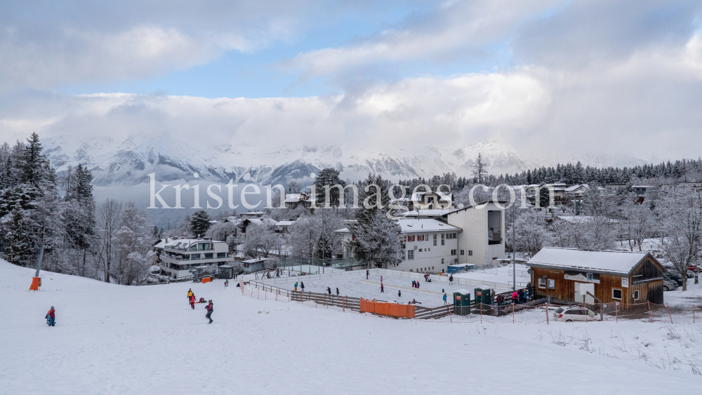 Eislaufplatz Igls, Innsbruck, Tirol, Österreich by kristen-images.com