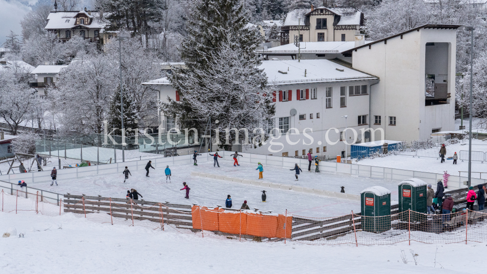 Eislaufplatz Igls, Innsbruck, Tirol, Österreich by kristen-images.com