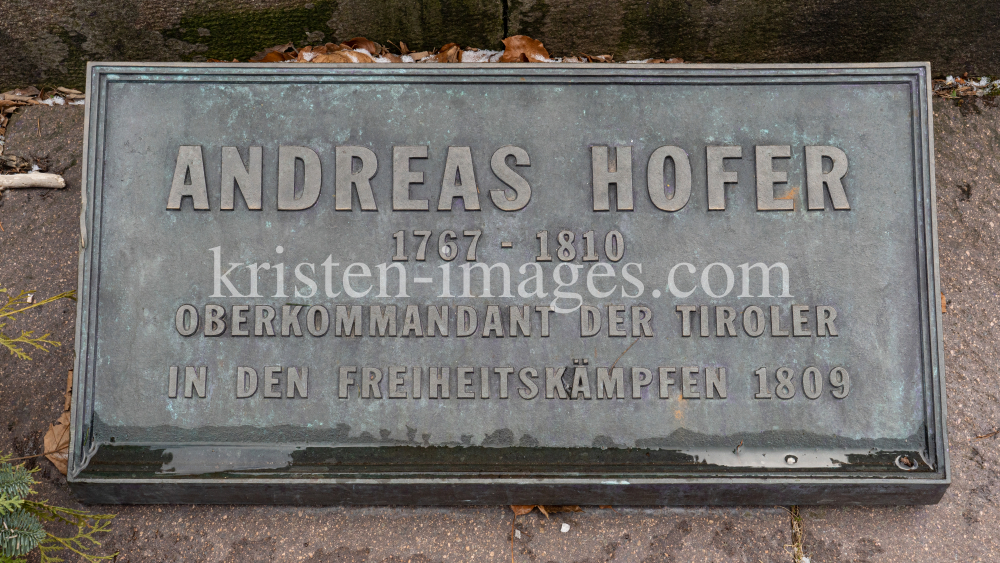 Denkmal von Andreas Hofer am Bergisel, Innsbruck, Tirol, Österreich by kristen-images.com