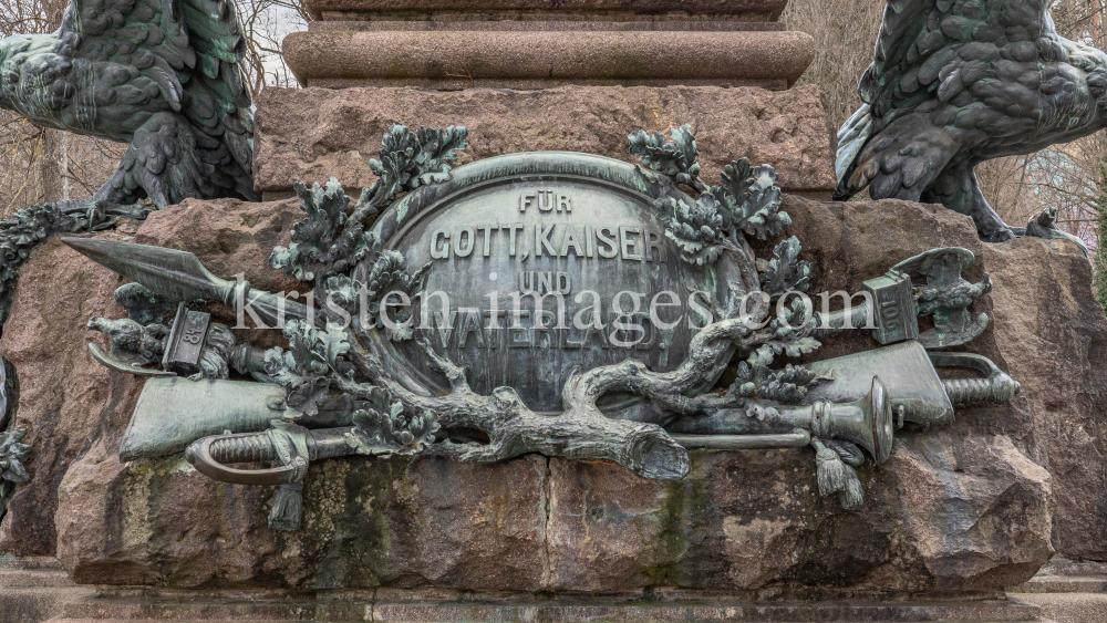 Denkmal von Andreas Hofer am Bergisel, Innsbruck, Tirol, Österreich by kristen-images.com