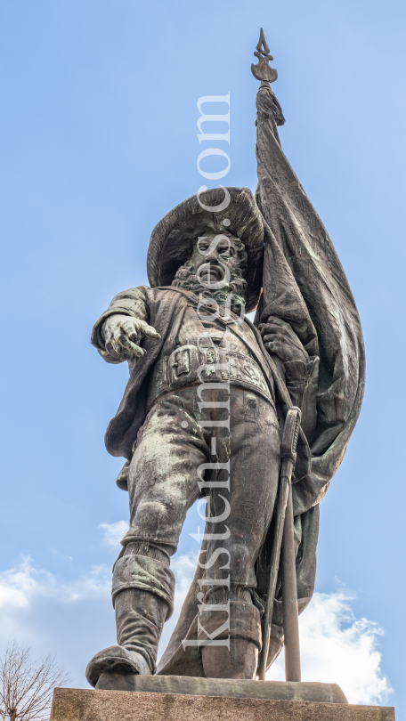 Denkmal von Andreas Hofer am Bergisel, Innsbruck, Tirol, Österreich by kristen-images.com