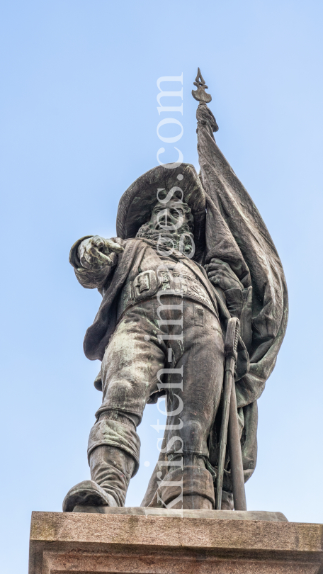 Denkmal von Andreas Hofer am Bergisel, Innsbruck, Tirol, Österreich by kristen-images.com