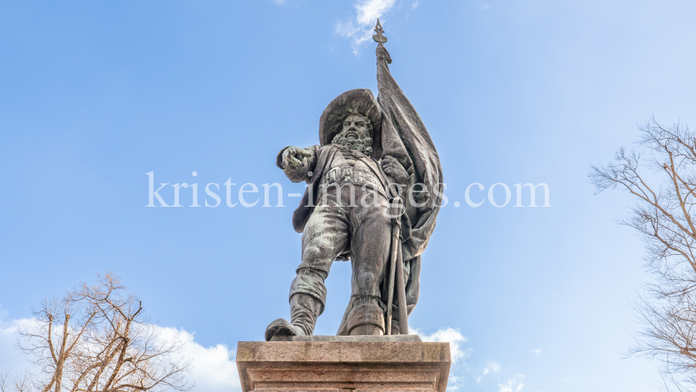 Denkmal von Andreas Hofer am Bergisel, Innsbruck, Tirol, Österreich by kristen-images.com