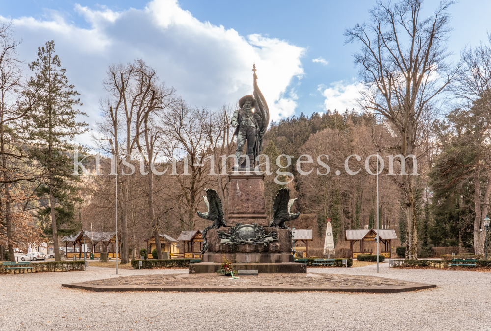 Denkmal von Andreas Hofer am Bergisel, Innsbruck, Tirol, Österreich by kristen-images.com