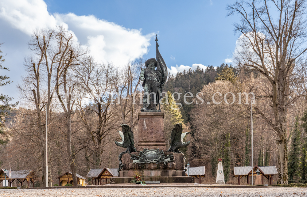 Denkmal von Andreas Hofer am Bergisel, Innsbruck, Tirol, Österreich by kristen-images.com