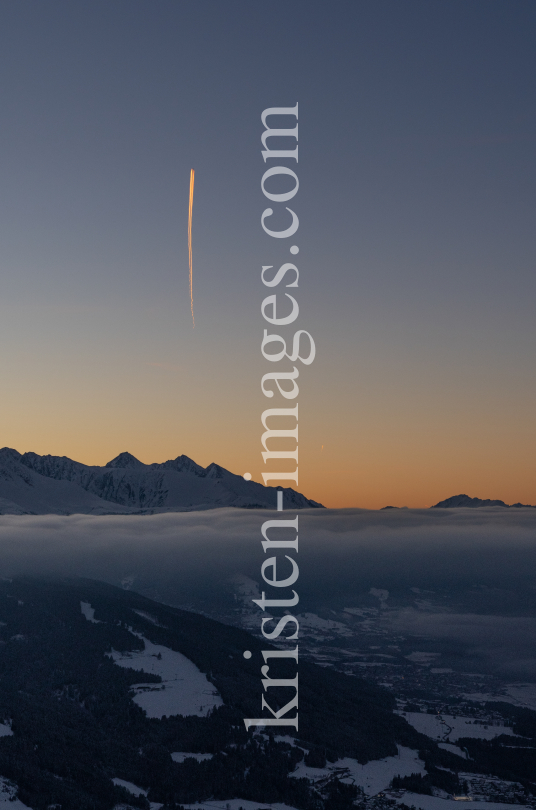 Blick vom Patscherkofel in das Oberinntal, Inntal, Tirol, Österreich by kristen-images.com