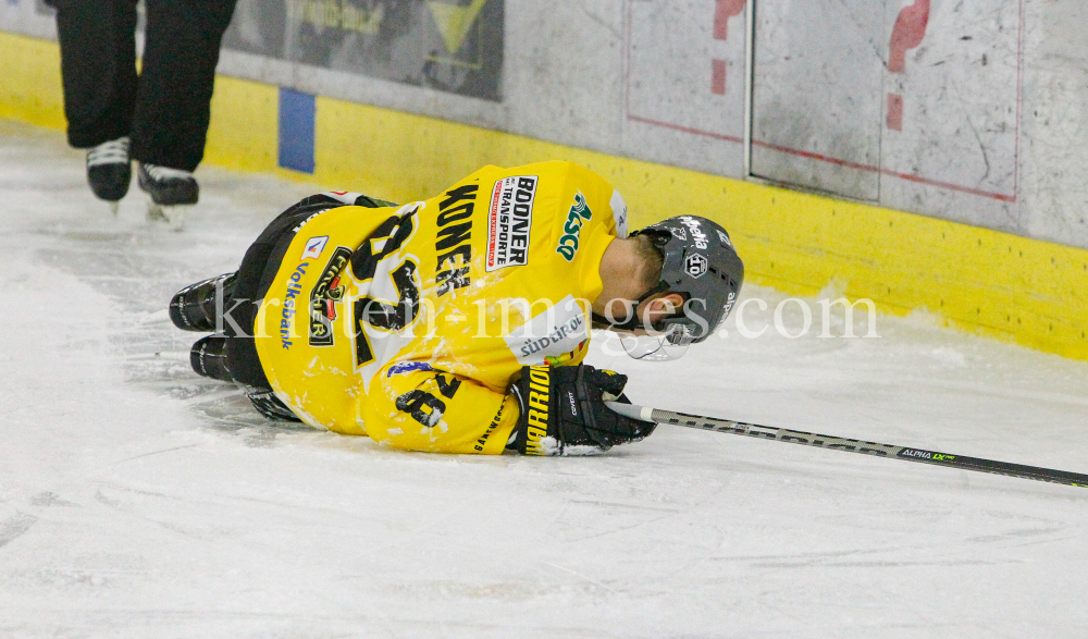 HC TWK Innsbruck-Die Haie - HC Pustertal Wölfe by kristen-images.com