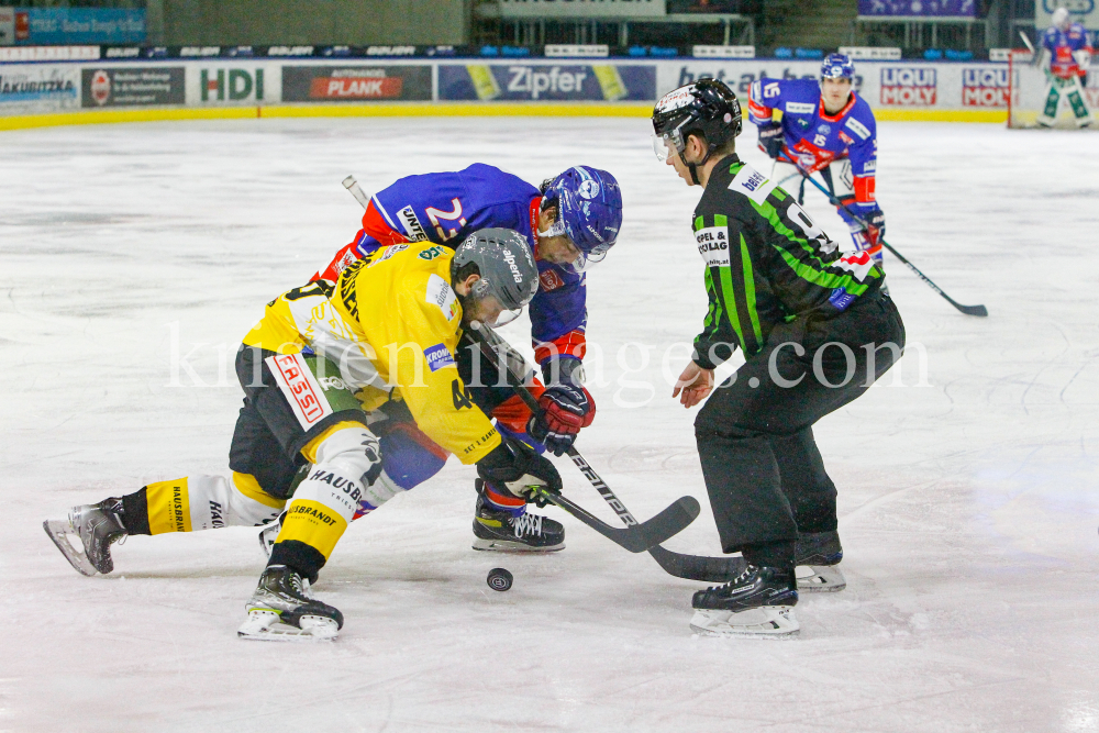 HC TWK Innsbruck-Die Haie - HC Pustertal Wölfe by kristen-images.com