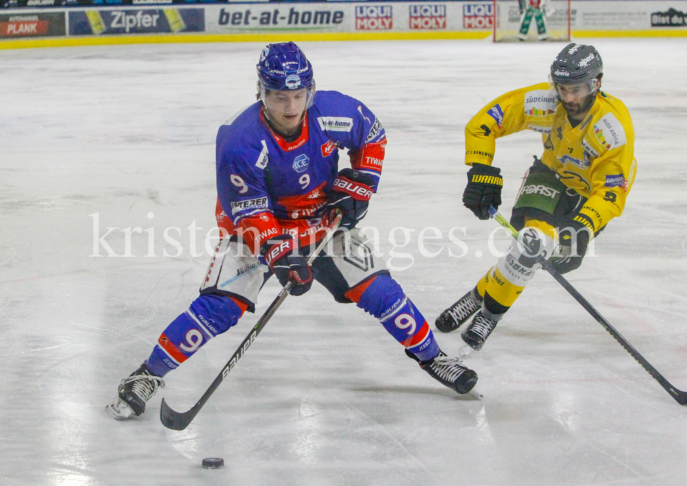 HC TWK Innsbruck-Die Haie - HC Pustertal Wölfe by kristen-images.com